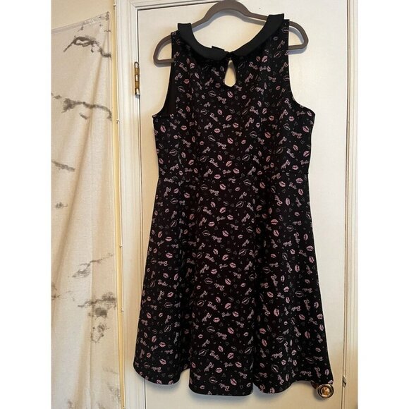 Torrid Size 3 Barbie Kisses Knee Length Dress - Picture 5 of 8
